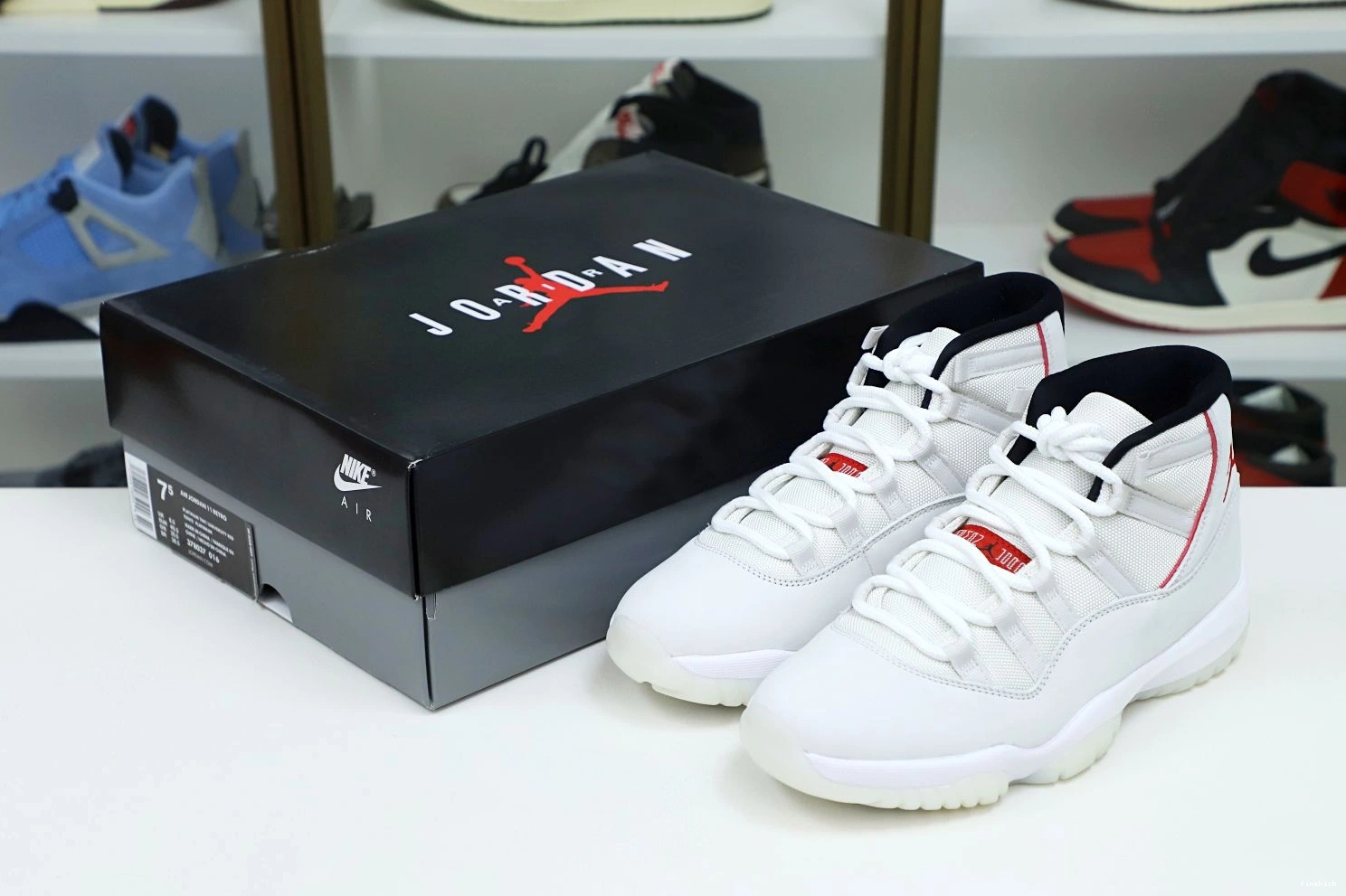 RETRO AIR XI TINT 11 PLATINUM JORDAN 1217